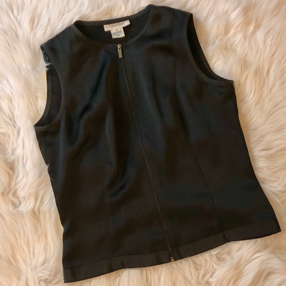 Calvin Klein Black Zip Front Sleeveless Top Size 2
